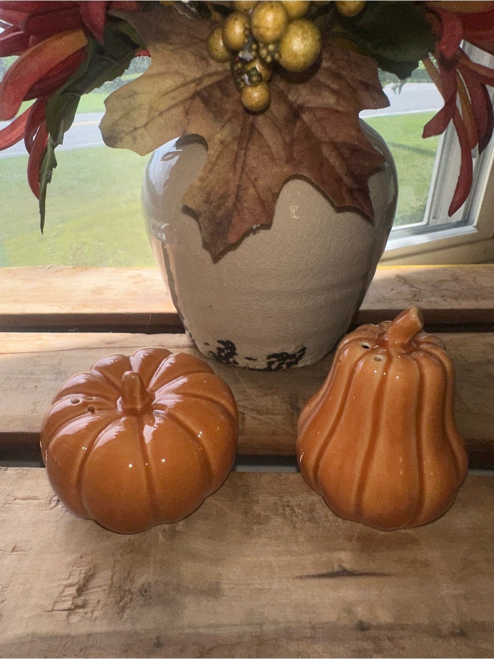 Pumpkin Salt & Pepper Shakers Glazed Ceramic Thanksgiving Fall Orange - Picture 5 of 7